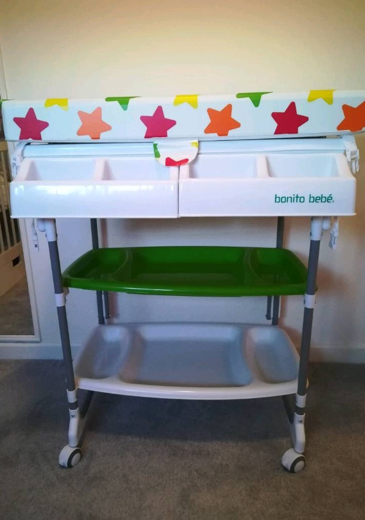 changing table and bath combo